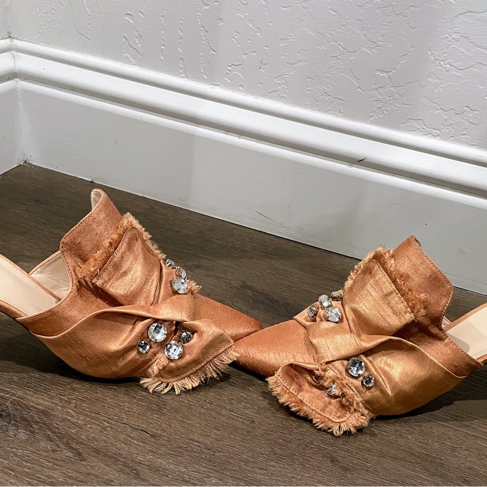 Fab Gold Faux Silk Stiletto’s with bling - Picture 3 of 3